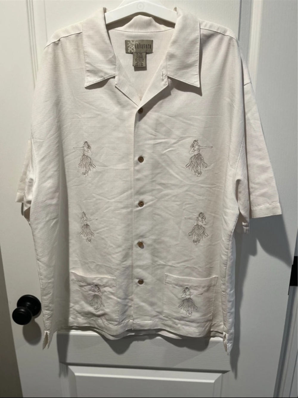 Men's Cream Short-Sleeve Button-Up Shirt with Hula Girl Embroidery